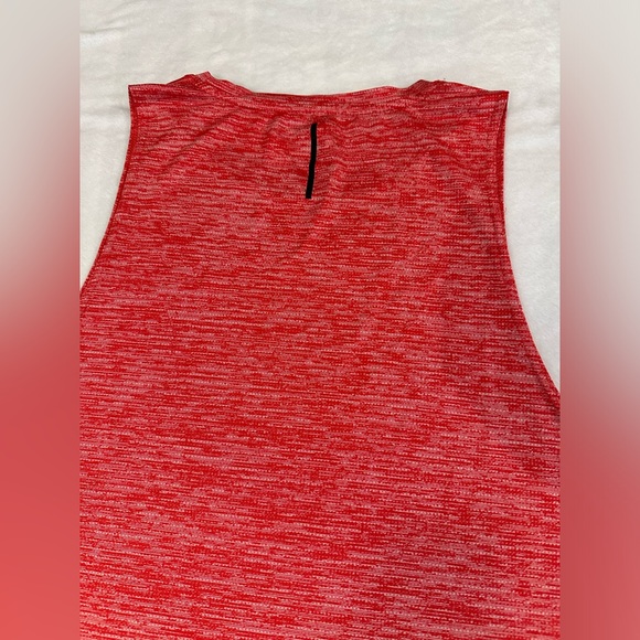 Xersion EverAir Muscle Tank Top Sleeveless Size L Red Shirt - Picture 3 of 10